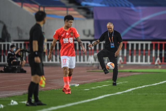 乔帅单独指导？赵睿：他对每个人都进行指导